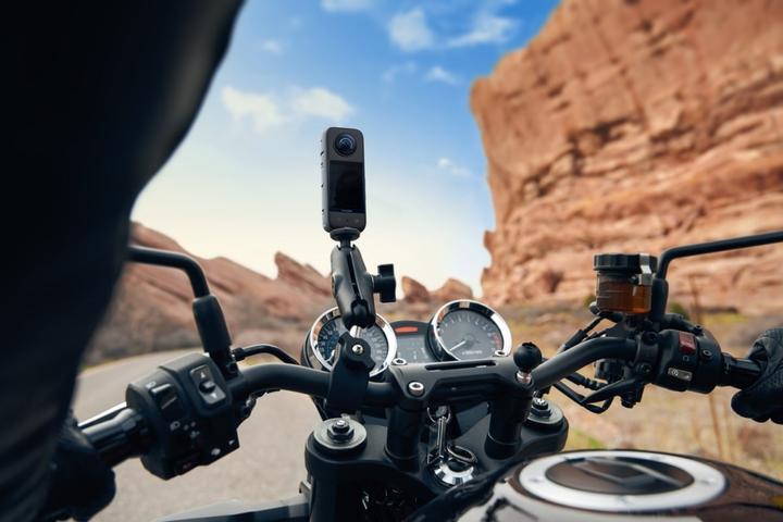 Immagine prodotto Insta360 X3 Motorcycle Kit (30p, WiFi, Bluetooth, NFC)