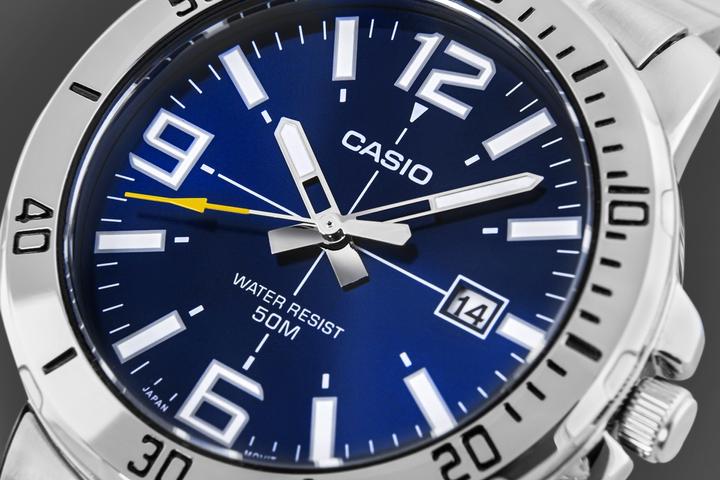 Actual product image Casio Herrenuhr MTP-VD01D-2BVUDF + BOX (43 mm)
