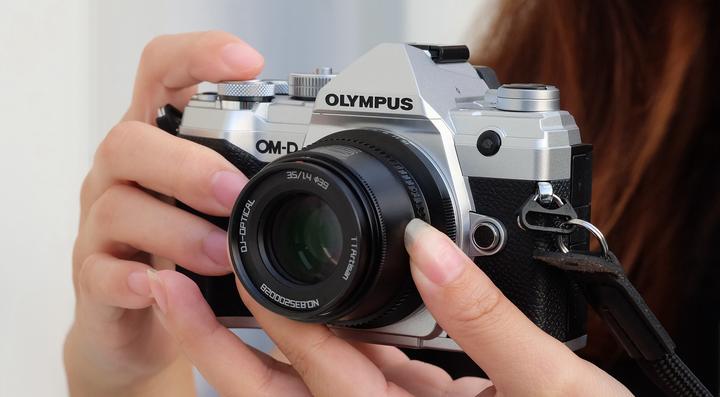 Image du produit TTArtisan 35mm f/1.4 Fujifilm X (Fujifilm X, APS-C / DX)