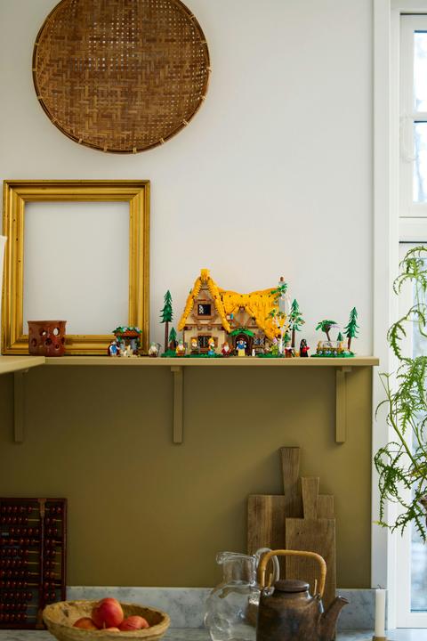 Immagine prodotto LEGO La capanna di Biancaneve e i sette nani (43242, LEGO Disney)