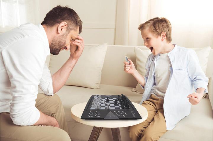 Actual product image Lexibook Chessman Elite