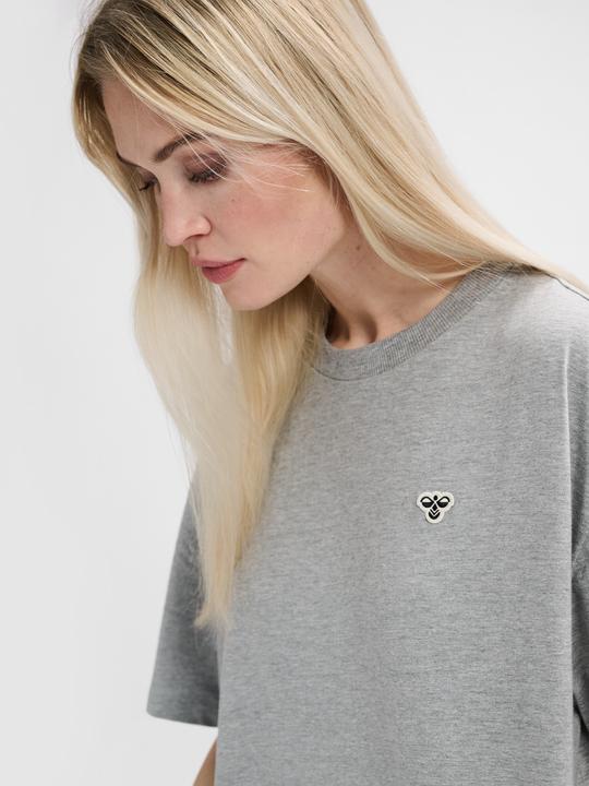 Actual product image hummel hmlLOOSE T-SHIRT BEE S/S (L)