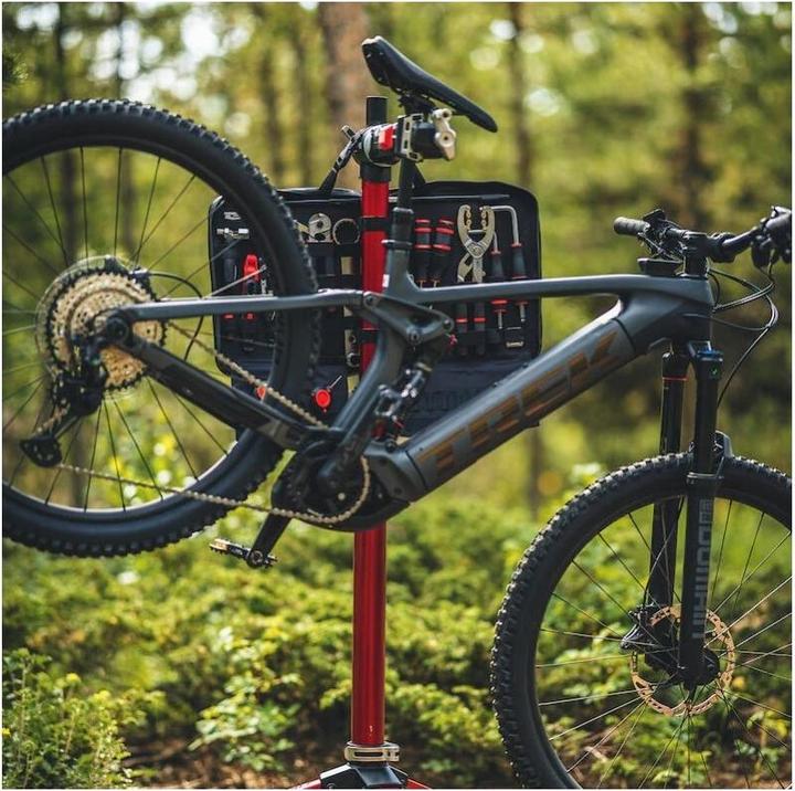 Actual product image Feedback Sports Pro Mechanic HD Assembly Stand