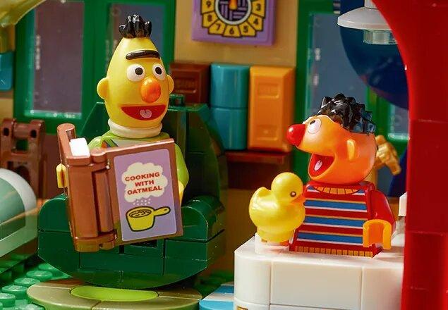 Immagine prodotto LEGO 123 Sesame Street (21324, LEGO Ideas, Set LEGO rari)