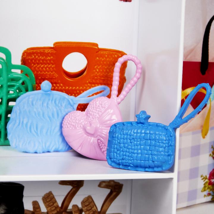 Produktbild Barbie Kleiderschrank mit Puppe
