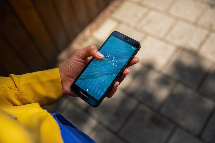 Produktbild Fairphone 3+ (64 GB, Black, 5.65", Dual SIM + SD, 48 Mpx, 4G)