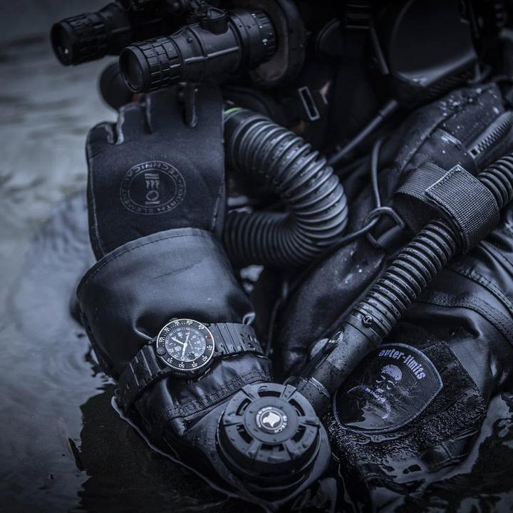 Produktbild Luminox Original Navy Seal 3000 Heritage (Taucheruhr, 43 mm)