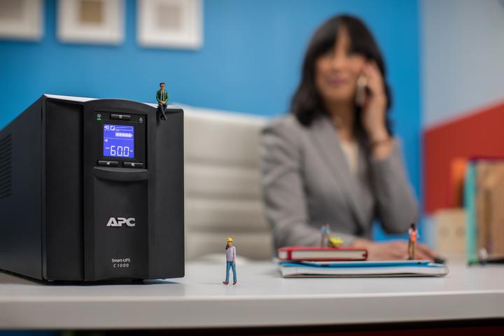 Produktbild APC Smart-UPS (1000 VA, 600 W, Line-Interaktiv USV)