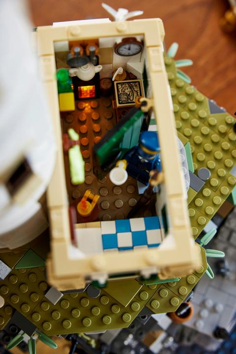 Actual product image LEGO Motorised lighthouse (21335, LEGO Ideas, LEGO Rare Sets)