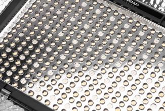 Produktbild Yongnuo Lampa LED YN300 IV - RGB, WB (3200 K - 5500 K) (Weitere Dauerlichter)