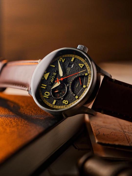 Image du produit AVI-8 AV-4101-0B Hawker Hurricane McKellar Dual Time (Montre pilote)