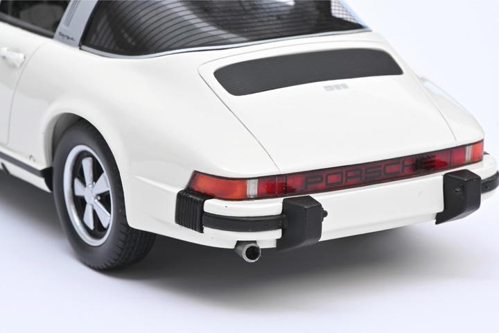 Produktbild Schuco Porsche 911 Targa weiss 1:18