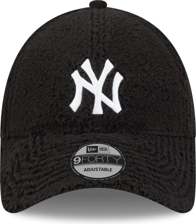 Actual product image New Era 9Forty Strapback Sherpa Cap - Borg Ny Yankees