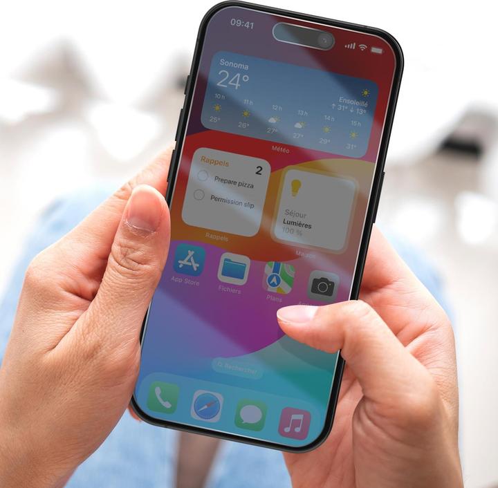 Actual product image Avizar Plastic film (1 Piece, Apple iPhone 15 Pro)
