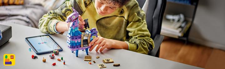 Actual product image LEGO Vorratslama (77071, LEGO Fortnite)