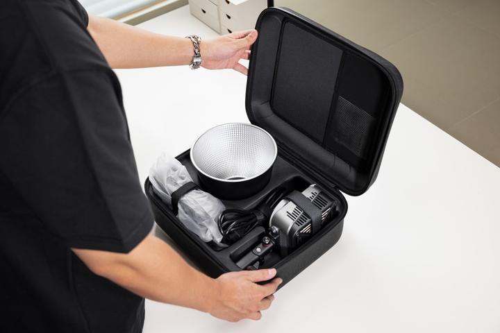 Produktbild Zhiyun Molus G200 (Videoleuchte)