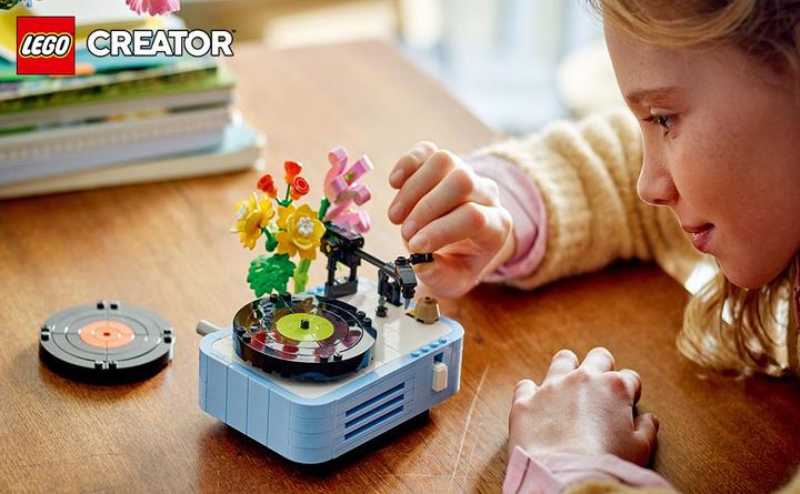 Actual product image LEGO Plattenspieler mit Blumen (31172, LEGO Creator Expert)