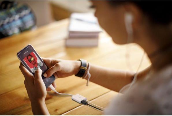 Produktbild Belkin RockStar Adapter (3.5mm Buchse, USB Typ C)