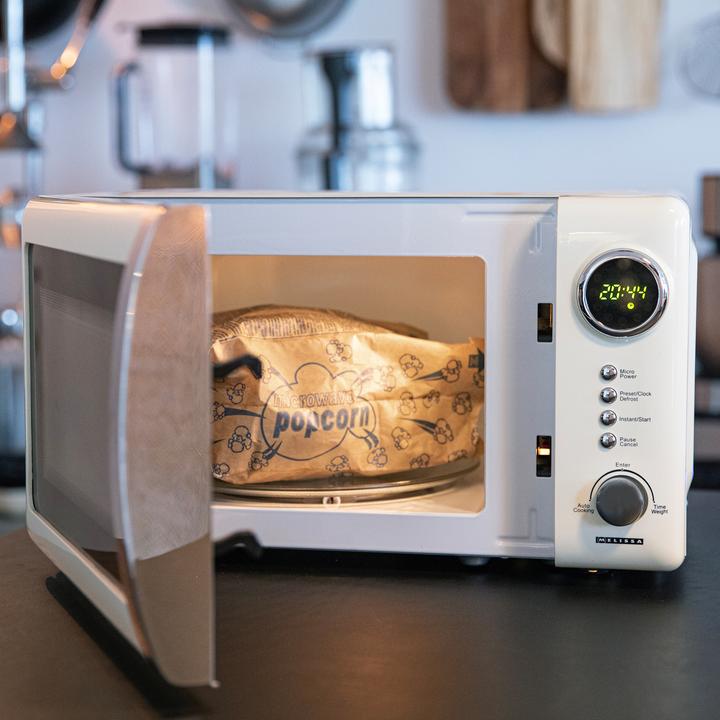 Actual product image Melissa Retro Microwave in Cream with 5 Programs & Turntable - 700Watt 20 Litre Me... (20 l)