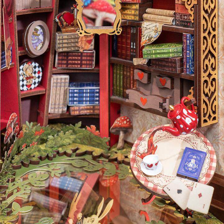 Produktbild Robotime Bausatz Alice im Wunderland, Modell Art: Book Nook