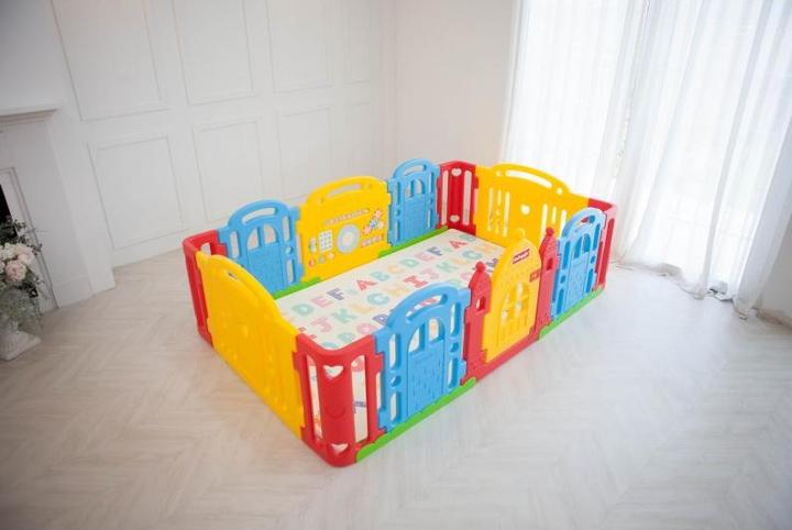 Actual product image Dwinguler Castle (150 cm, 240 cm)