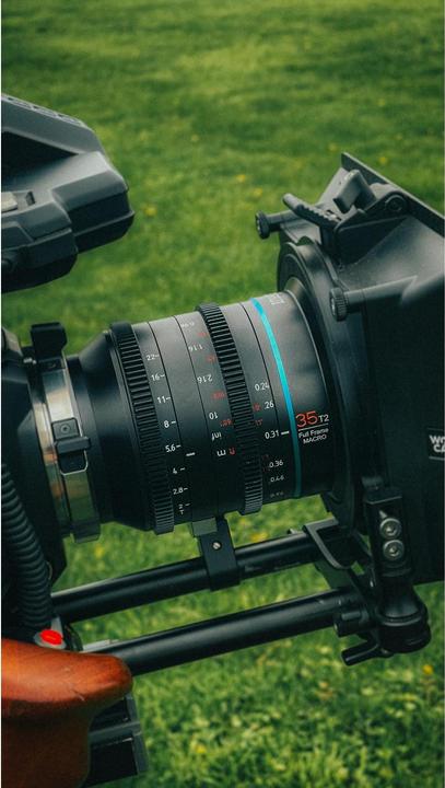 Image du produit Sirui Jupiter 35mm T2 Full-frame Marco Cine Lens(PL mount) (Arri PL, Plein format)