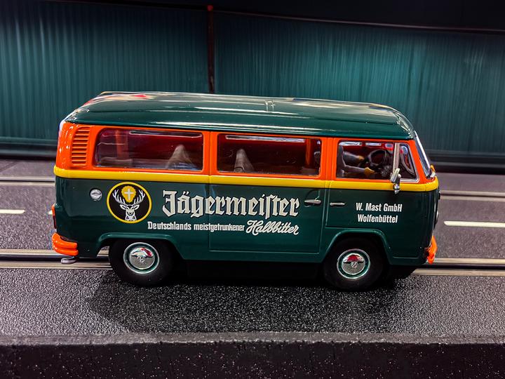 Actual product image Carrera VW Bus T2b