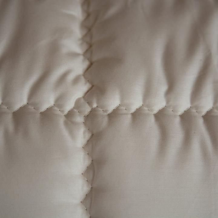 Produktbild Alpur Schafwollkissen gesteppt (3-Kammer-Kissen) (65 x 100 cm)