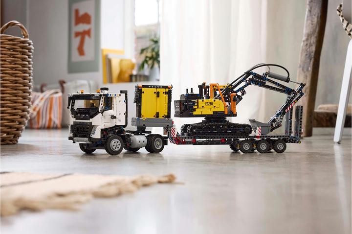 Image du produit LEGO Camion Volvo FMX avec pelle sur chenilles EC230 Electric (42175, LEGO Technic)
