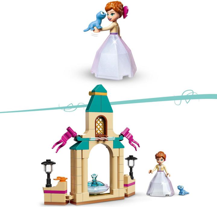 Actual product image LEGO Anna's castle courtyard (43198, LEGO Disney)
