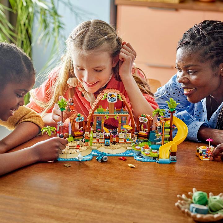 Produktbild LEGO Familienurlaub im Strandresort (42673, LEGO Friends)