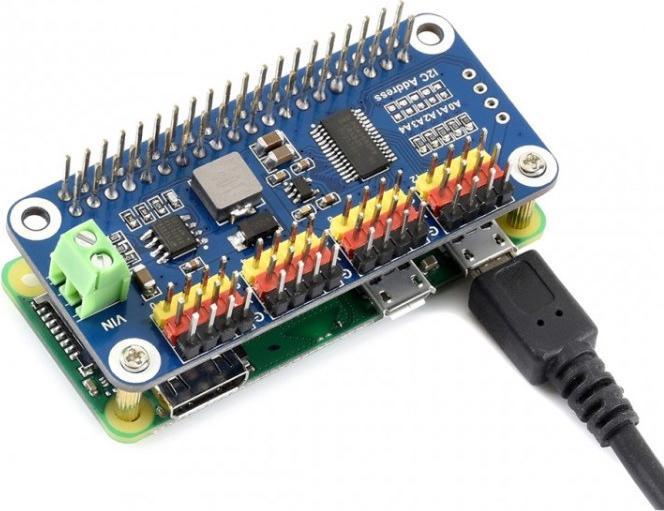 Image du produit WaveShare Pilote de servo HAT pour Raspberry Pi 16 canaux avec I2C
