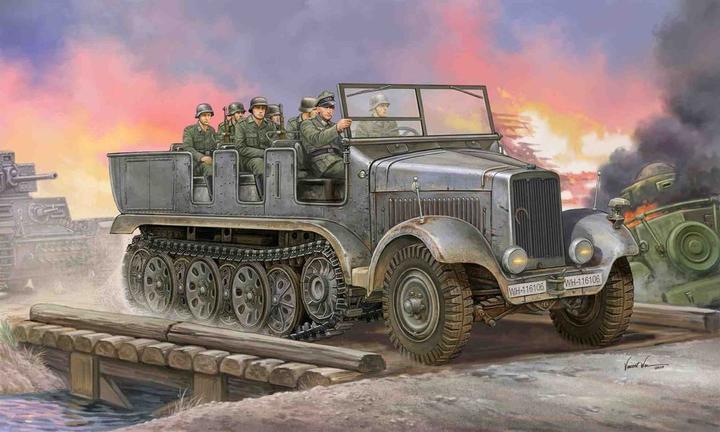 Actual product image Trumpeter German Sd.Kfz.6 Halbkettenzugm. Artill.