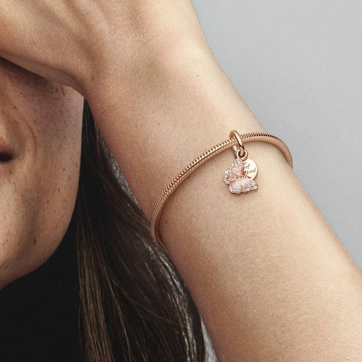 Produktbild Pandora Rosafarbener Schmetterling & Spruch Doppelter Charm (Metall rosévergoldet)