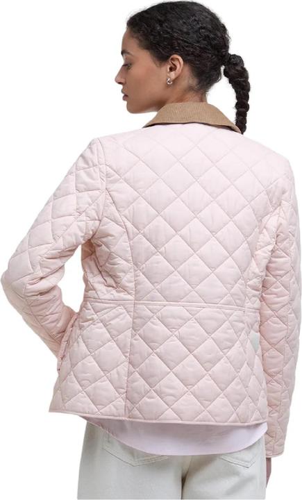 Actual product image Barbour Deveron Quilt (10)
