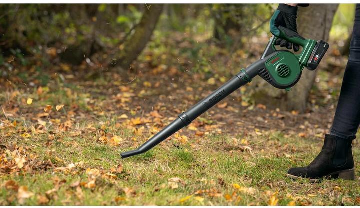 Image du produit Bosch Home & Garden LeafBlower universel 18V-130 (Fonctionnement sur batterie, Souffleur de feuilles)