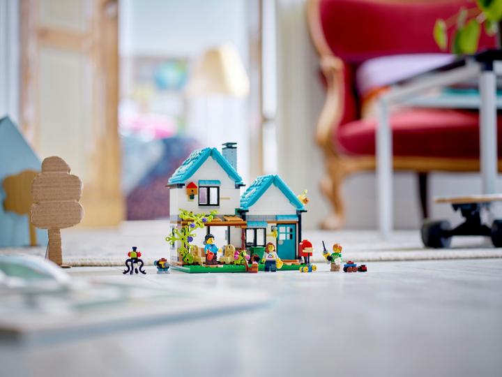 Actual product image LEGO Cosy house (31139, LEGO Creator 3-in-1)