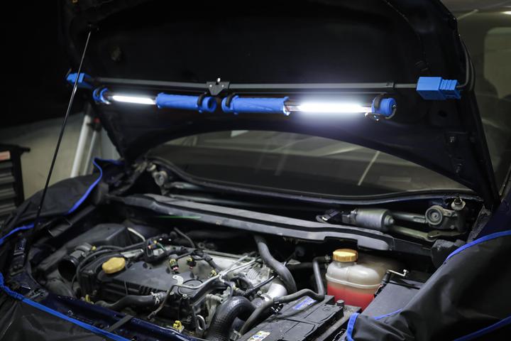 Actual product image BGS COB LED Bonnet Lamp with Battery and Telescopic Bar 2 COB-LED-Handheld Work Lamps (1500 lm)