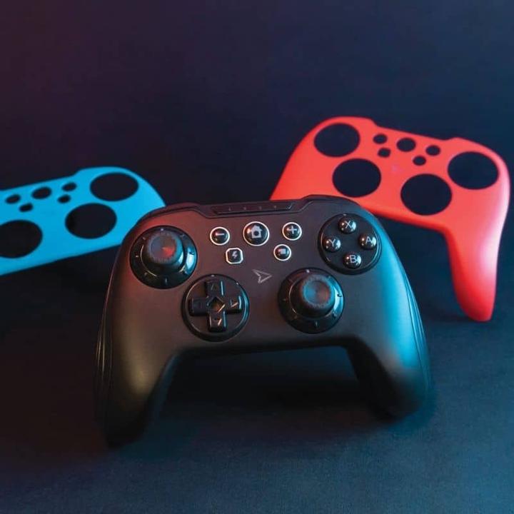 Actual product image Steelplay Switch Controller Wireless + 2 Housings (PC, Android, Switch)