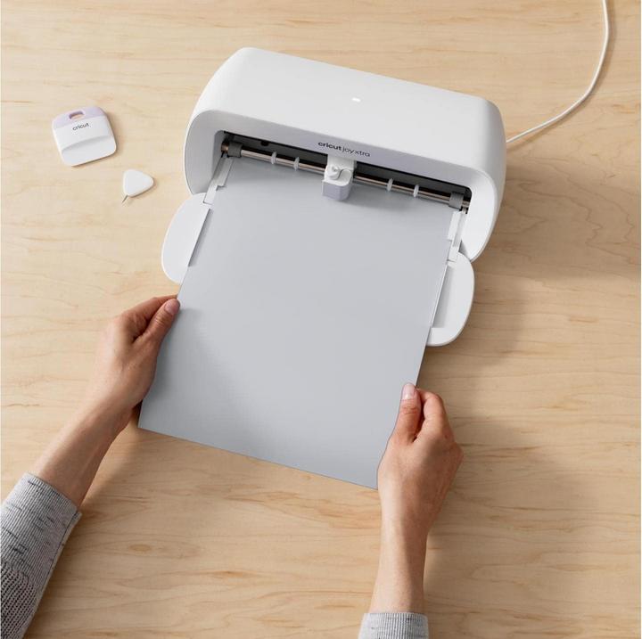 Actual product image Cricut Joy Xtra Smart iron-on film 24.1 x 61 cm, silver