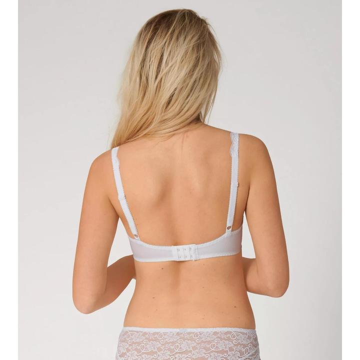Actual product image Triumph Balconette bra "Amourette 300 WHP" (90 C, Single pack)