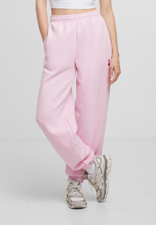 Actual product image Mister Tee MisterTee Real Queen EMB Ladies Fluffy Sweatpants - 193911 (XL)