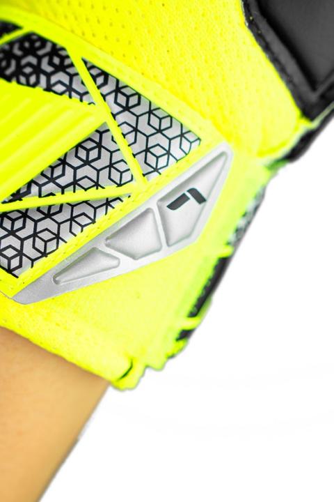 Actual product image Reusch Attract Infinity (7)