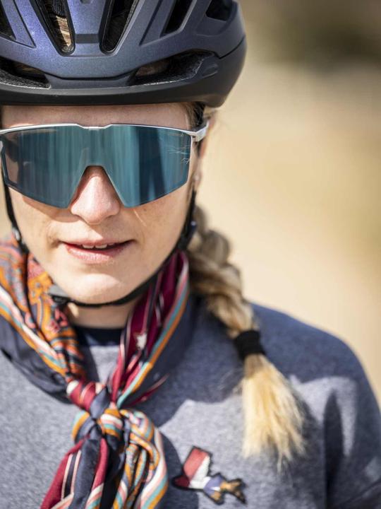 Actual product image Julbo Edge sports glasses (Silver, White, Blue)