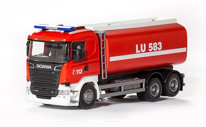 Produktbild Emek 1:25 Feuerwehrauto mit SCANIA-Panzer