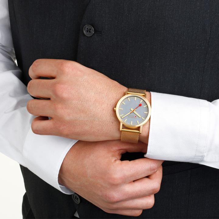 Produktbild Mondaine Classic - von der Natur inspiriert - Ip Gold (Analoguhr, 40 mm)
