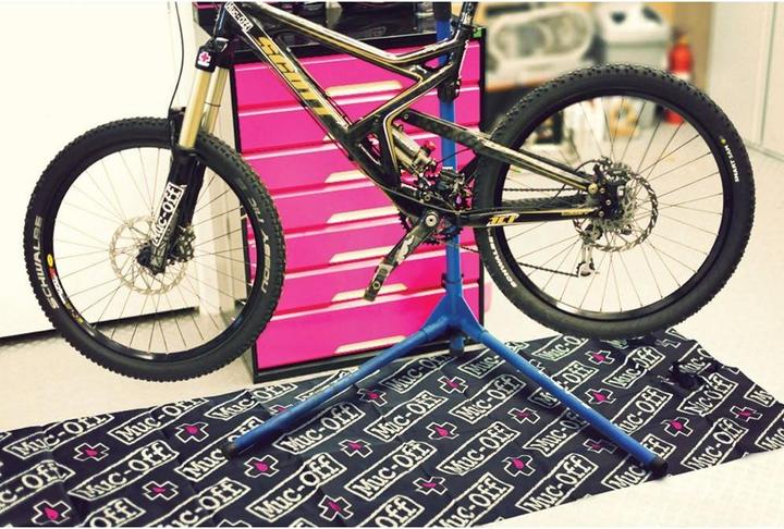 Produktbild Muc-Off Bike Mat Werkstattmatte (0 ml, Pflegeset)