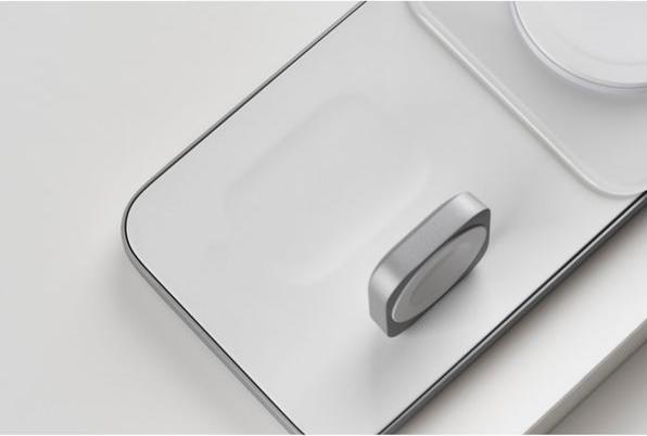 Actual product image Nomad Base One Max 3:1 (15 W)