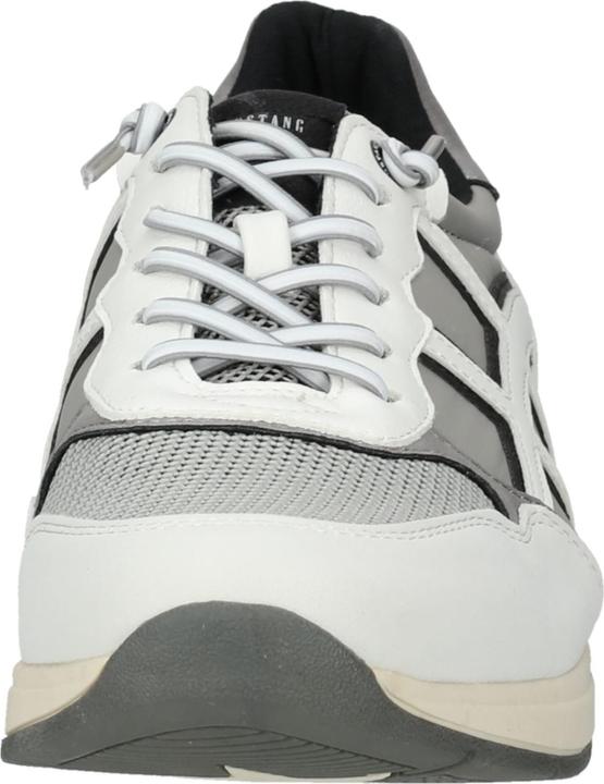 Image du produit Mustang Quittez vos chaussures d'affaires et optez pour des chaussures de loisirs. Ces sneakers (44)