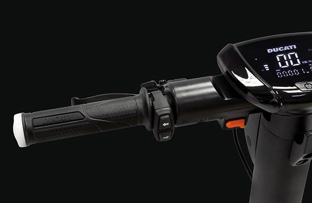 Produktbild Ducati E-Scooter Pro-III (25 km/h, 50 km, 350 W)
